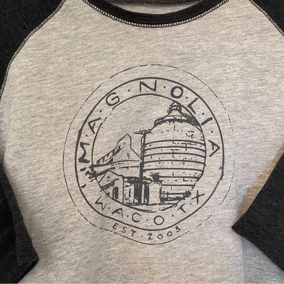 Magnolia Youth tee, sz 10-12 - Picture 2 of 3